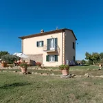 Casa Del Nonno Bingheri - Vencaglia 农家乐 哥尔顿